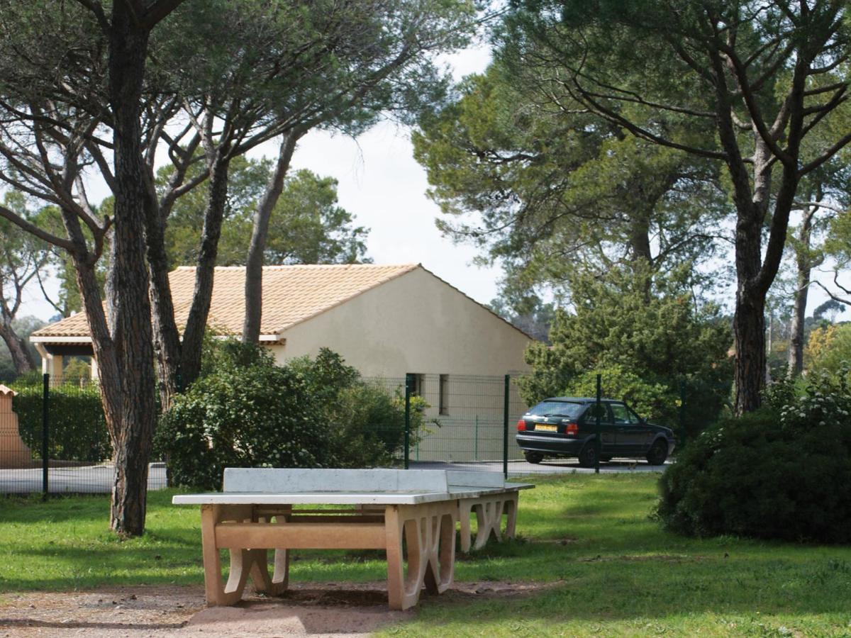 Aparthotel Lagrange Le Domaine Des Grands Pins Saint-Raphael (Var)